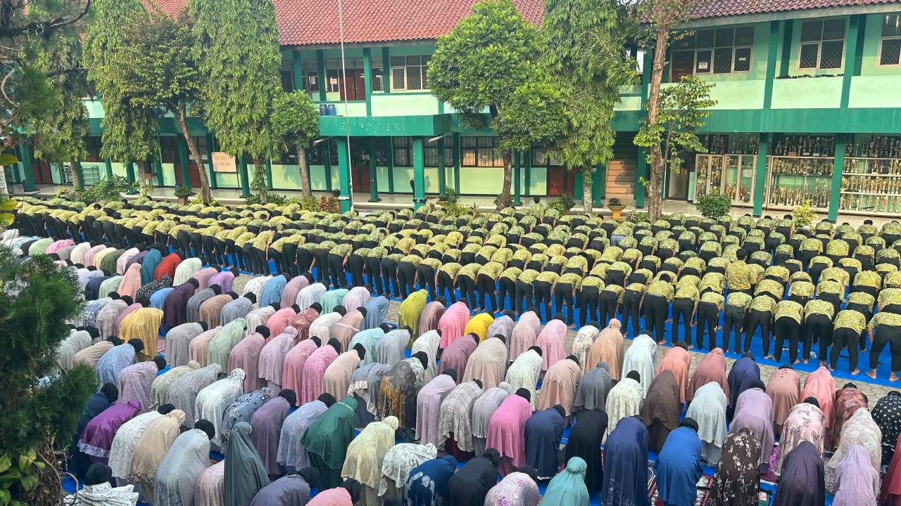 MAN 1 Bogor Rutin Gelar Salat Duha, Perkuat Karakter Religius Murid