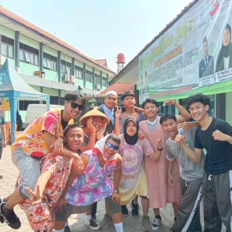 PERLOMBAAN TRADISIONAL WARNAI SEMARAK KEMERIAHAN PERINGATAN HUT RI KE-78 di MAN 1 BOGOR
