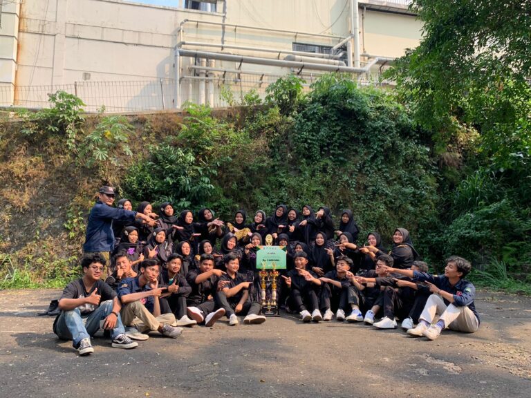 Marching Band MAN 1 Bogor Raih Juara 1 di Karnaval Festival Bunga Buah Nusantara 2023