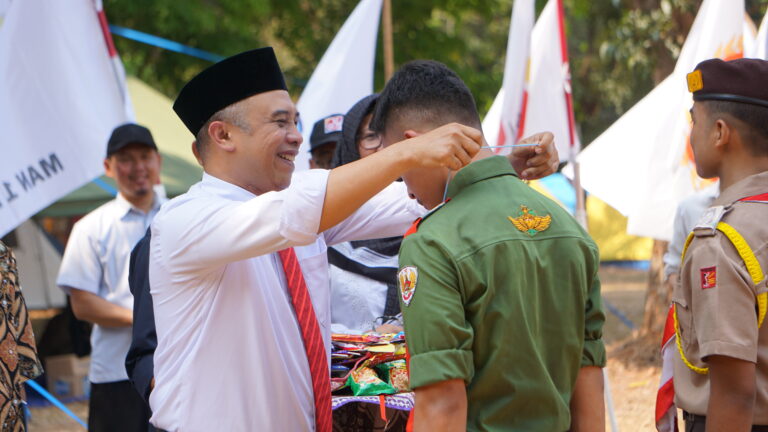 Pelantikan Ekstrakurikuler MAN 1 Bogor: Ajang Pembentukan Karakter Kepemimpinan dan Kebersamaan