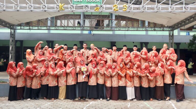 MAN 1 Bogor Rayakan Hari Ulang Tahun ke-31 dengan Kemeriahan dan Kebahagiaan