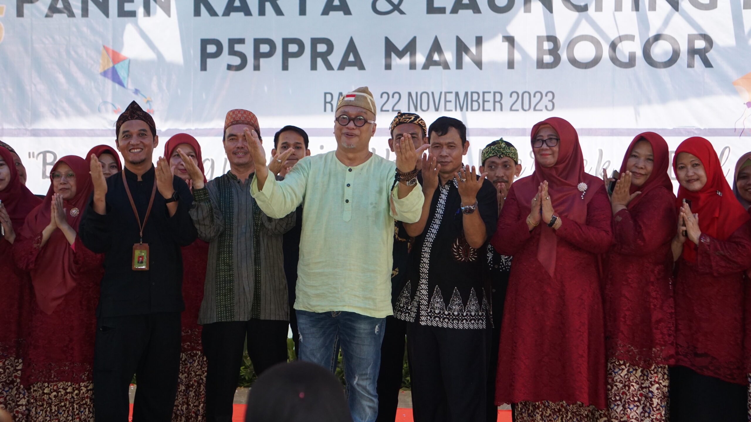 Dik Doank Hadiri Acara Panen Karya dan Launching Buku P5PPRA MAN 1 BOGOR