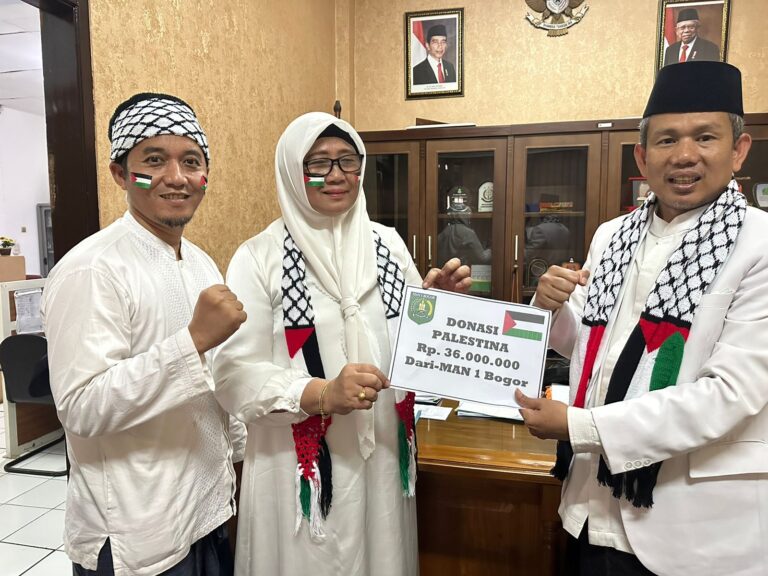 MAN 1 Bogor Sukses Galang Dana Rp. 36 Juta untuk Palestina