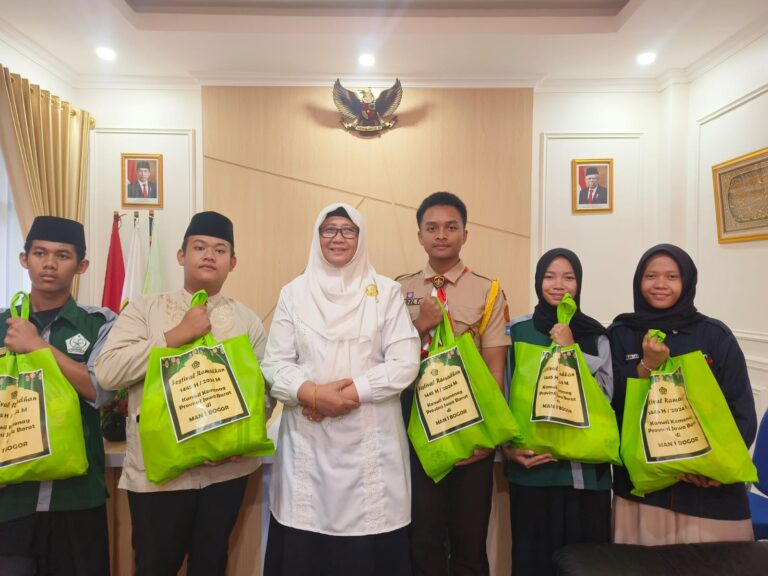 MAN 1 BOGOR GELAR BAKTI SOSIAL
