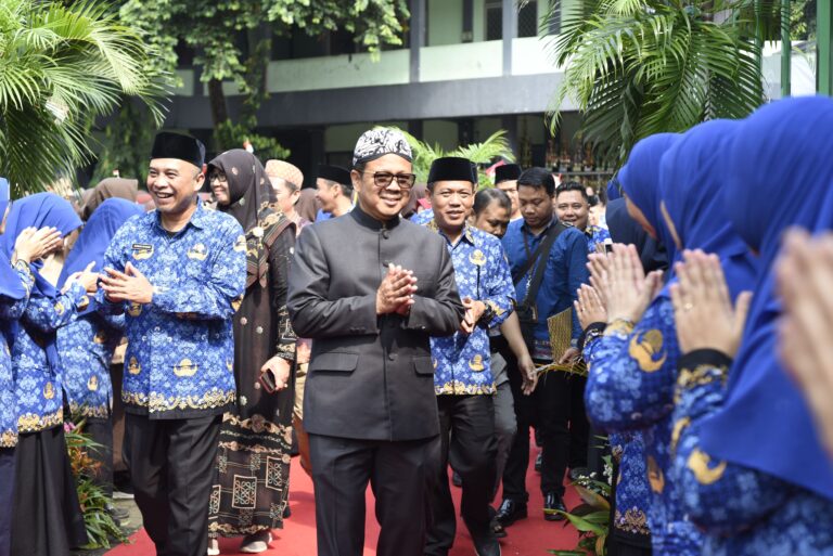 KAKANWIL KEMENAG PROVINSI JAWA BARAT RESMIKAN MASJID, AULA DAN GEDUNG PTSP MAN 1 BOGOR