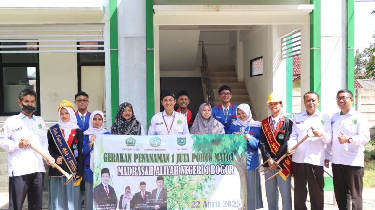 MANSABO HIJAUKAN INDONESIA, GERAKAN TANAM 1 JUTA POHON MATOA PERINGATI HARI BUMI KE-55