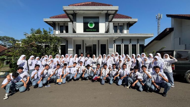 MAN 1 BOGOR KUNJUNGI MUI KABUPATEN BOGOR DALAM PROGRAM “SCHOOL GOES TO MUI” CEGAH PEMAHAMAN MENYIMPANG DAN RADIKALISME