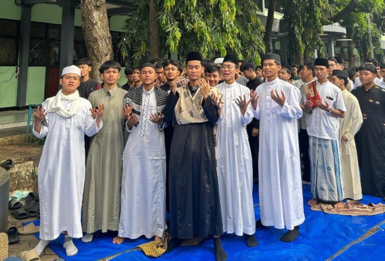 UPAYA PENGUATAN KARAKTER SISWA MELALUI MAULID NABI DI MAN 1 BOGOR