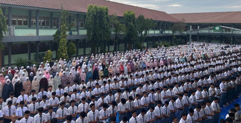 Bangun Harmoni dan Spirit Keimanan, MAN 1 Bogor Gelar Salat Duha Berjamaah